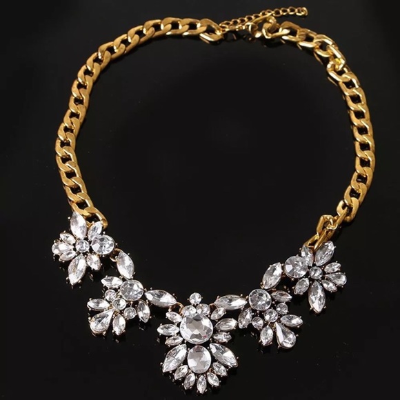 ✨”DIANA”✨GORGEOUS CRYSTAL STATEMENT NECKLACE-NEW✨ - Picture 4 of 8
